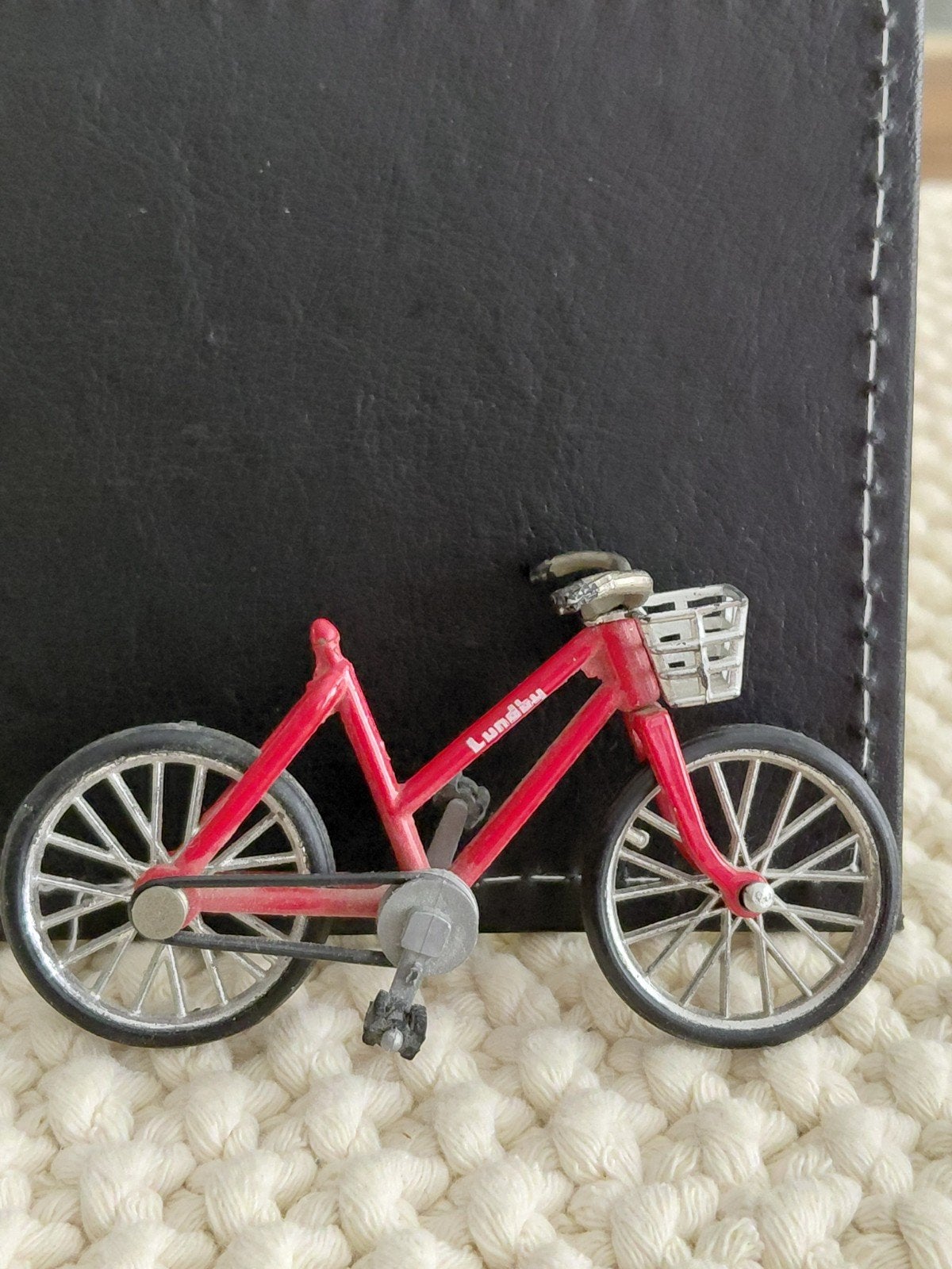 vintage lundby fiets 1.16 mist zadel zie foto, Ophalen of Verzenden, Gebruikt, Poppenhuis
