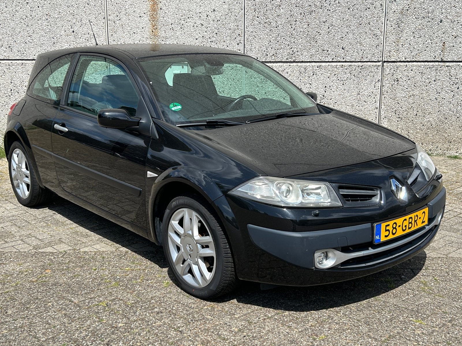 Renault Mégane 1.6 16V 2008 Nieuwe APK en Distributieriem, Auto's, Voorwielaandrijving, Parkeersensor, Zwart, 4 cilinders