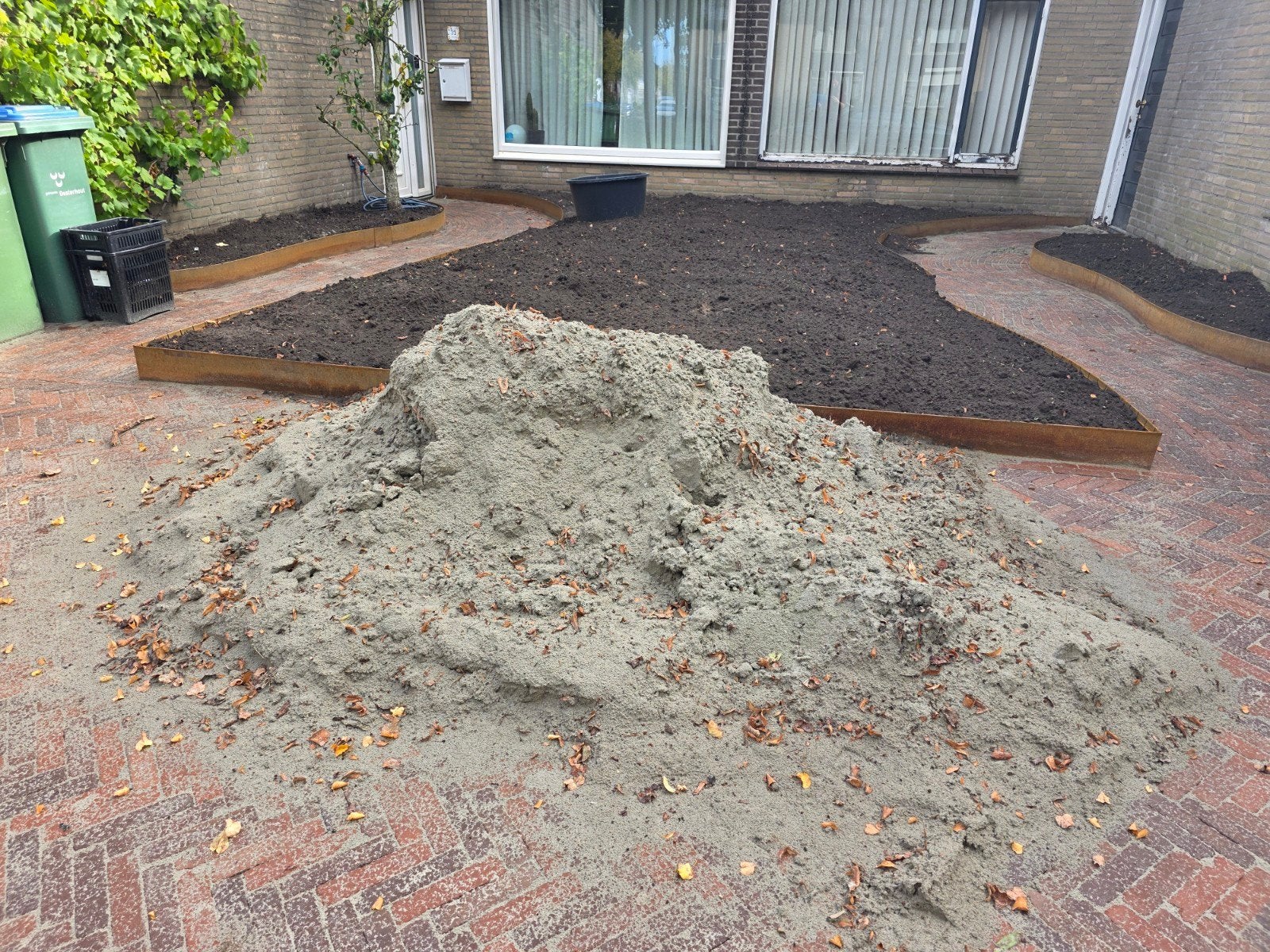 Ongeveer 1 kuub wit zand, Ophalen, Gebruikt, Ophoogzand
