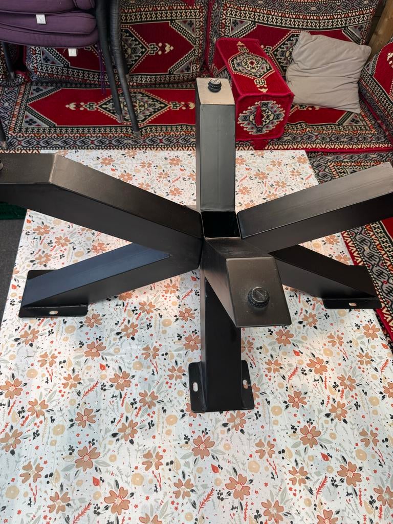 Zwarte metalen tafelpoot - Spider onderstel 2 stuks, Tafelpoot, 50 tot 100 cm, Zo goed als nieuw, Metaal