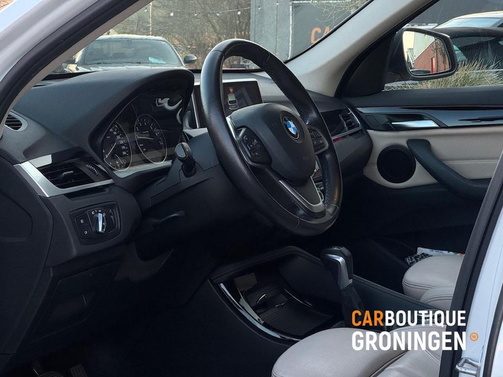 BMW X1 sDrive20i Sport | AUTOMAAT | ORI NL | HUD | TREKHAAK, 1998 cc, Euro 6, Origineel Nederlands, Bedrijf