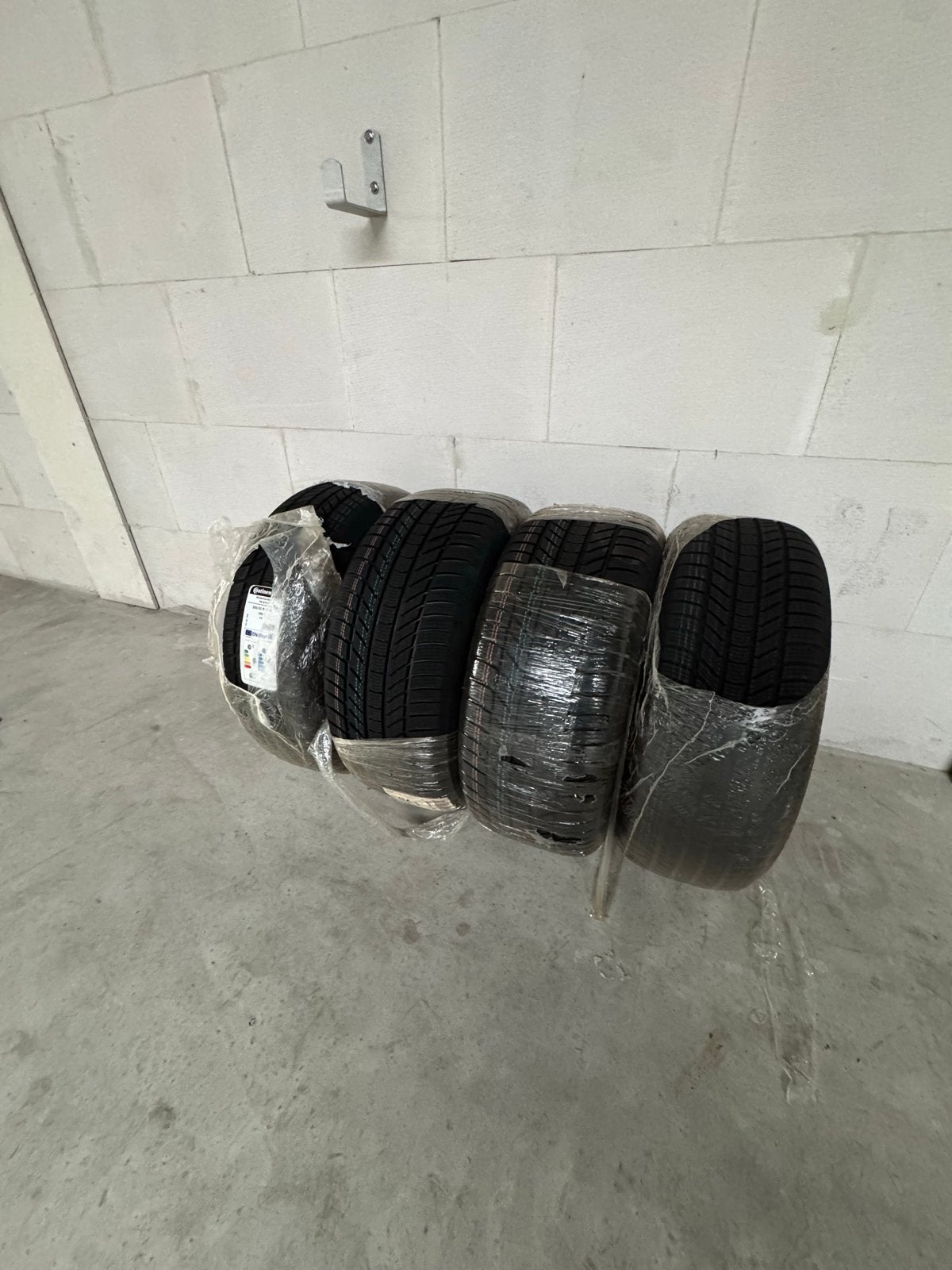255/50 R20 , 285/45 R20 Continental WinterContact TS 870P, Ophalen, 285 mm, Nieuw, Winterbanden