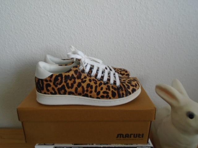 Maruti witte panterprint vacht leren gympen, sneakers, 37, Bruin, Nieuw, Ophalen of Verzenden, Sneakers of Gympen