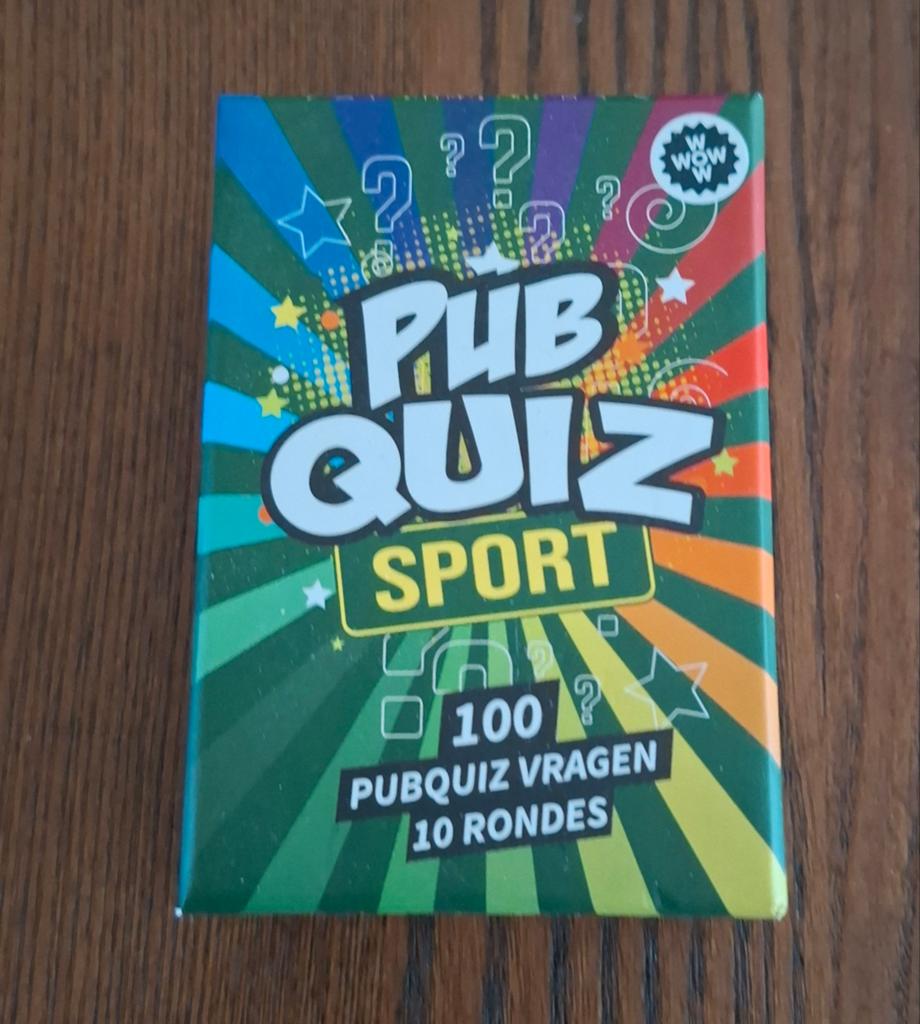 Pubquiz Sport Editie - 100 Vragen, Hobby en Vrije tijd, Gezelschapsspellen | Bordspellen, Vijf spelers of meer, Ophalen of Verzenden