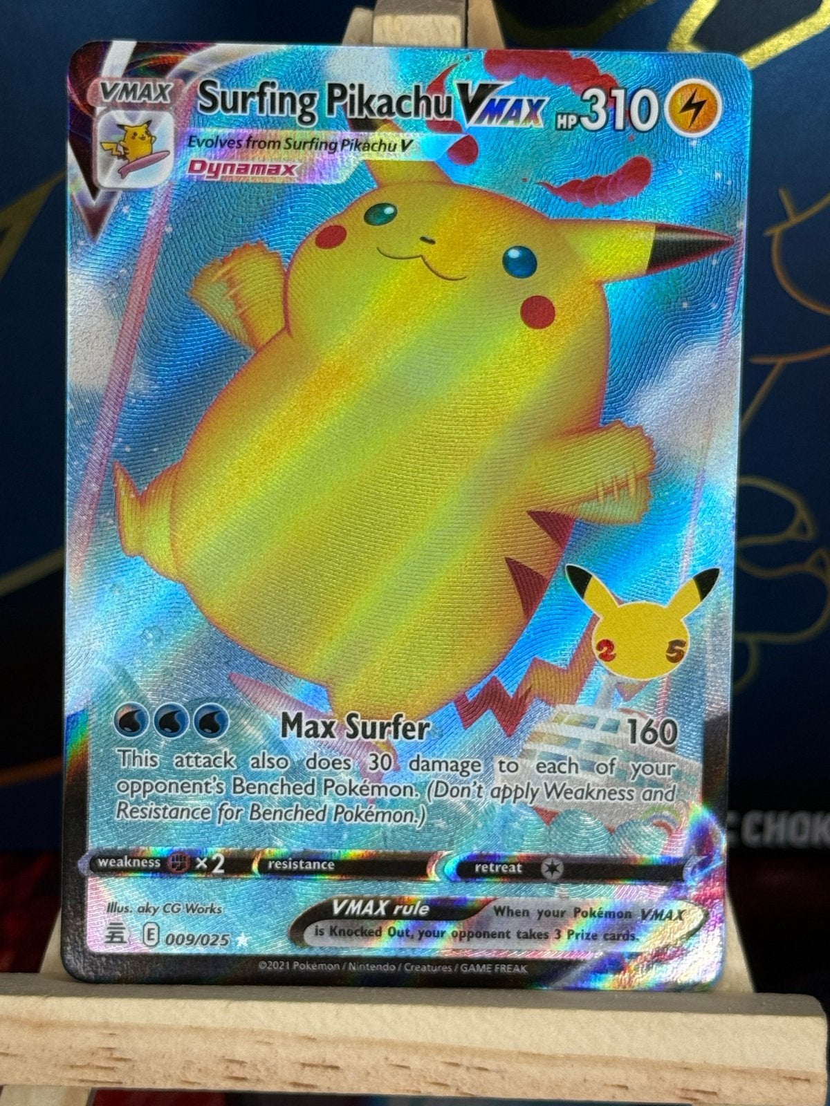 Surfing Pikachu VMAX #9 | Pokemon Celebrations, Ophalen of Verzenden, Zo goed als nieuw, Losse kaart, Foil