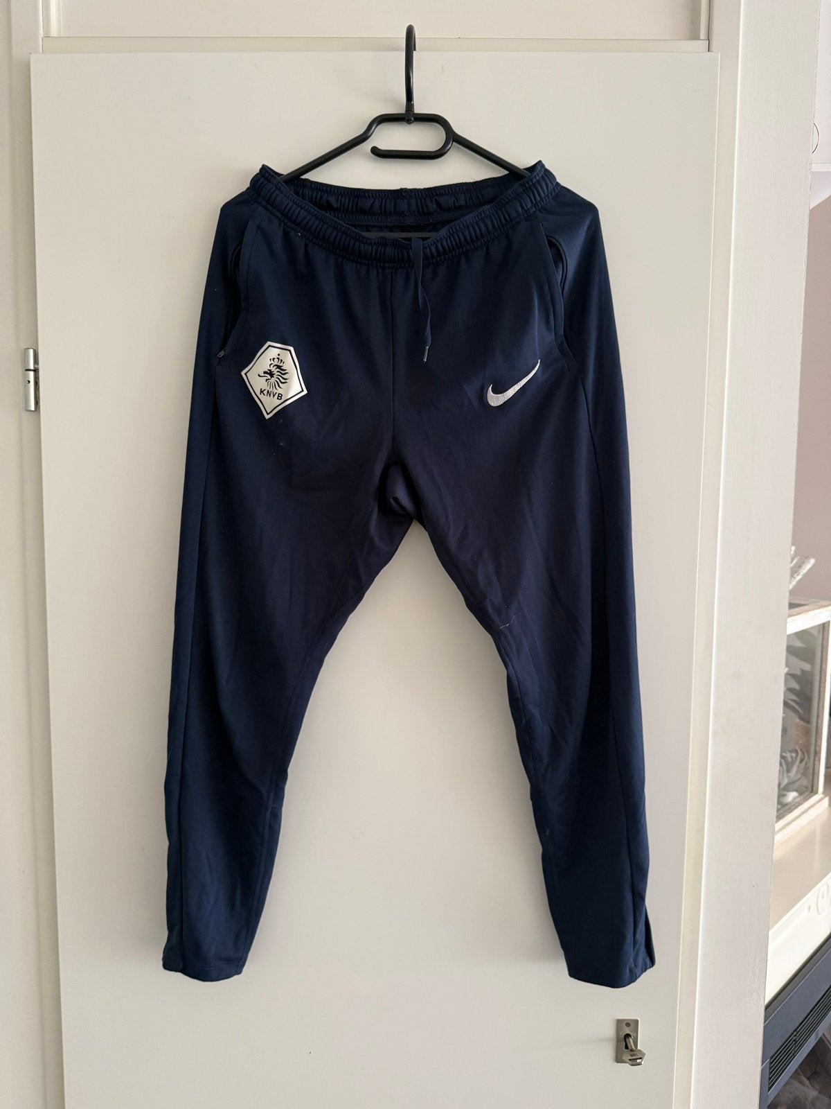 Nike Dri-FIT Trainingsbroek KNVB - Maat S, Blauw, Ophalen of Verzenden, Zo goed als nieuw, Voetbal