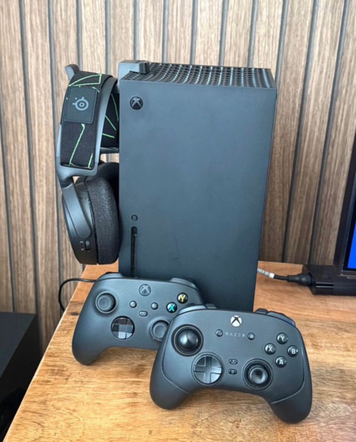Xbox series X incl extras. Lees de tekst aub. Ruil mogeljjk, Ophalen, Zo goed als nieuw