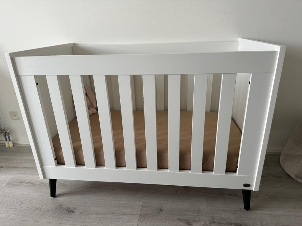 TWF babykamer wit met zwarte details, Ophalen, Zo goed als nieuw, Jongetje of Meisje