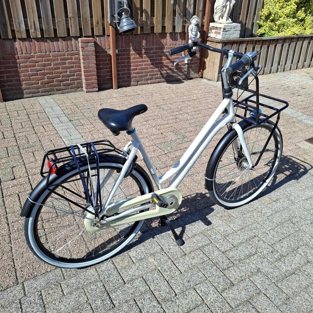 Cortina oma fiets met 3 versnelinge en stuur slot, Fietsen en Brommers, Fietsen | Dames | Damesfietsen, Overige merken, Ophalen of Verzenden