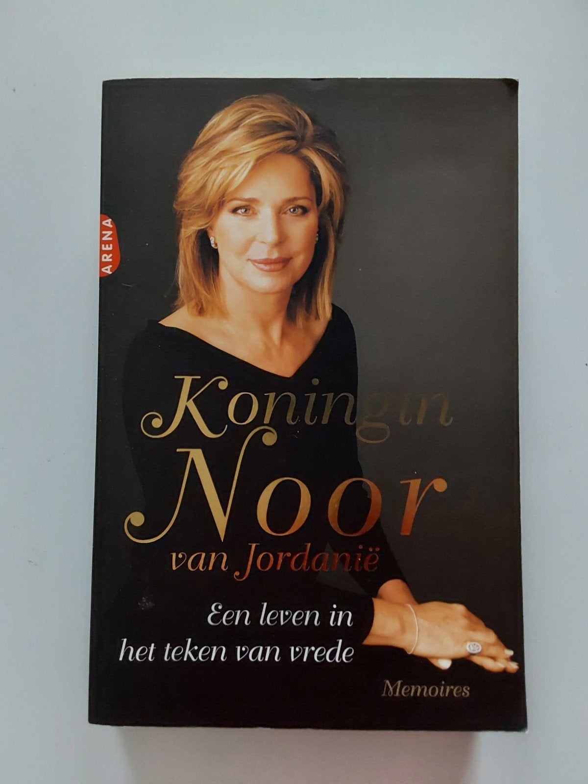 Koningin Noor van Jordanië - Memoires, Boeken, Gelezen, Koningin Noor, Ophalen of Verzenden, Politiek