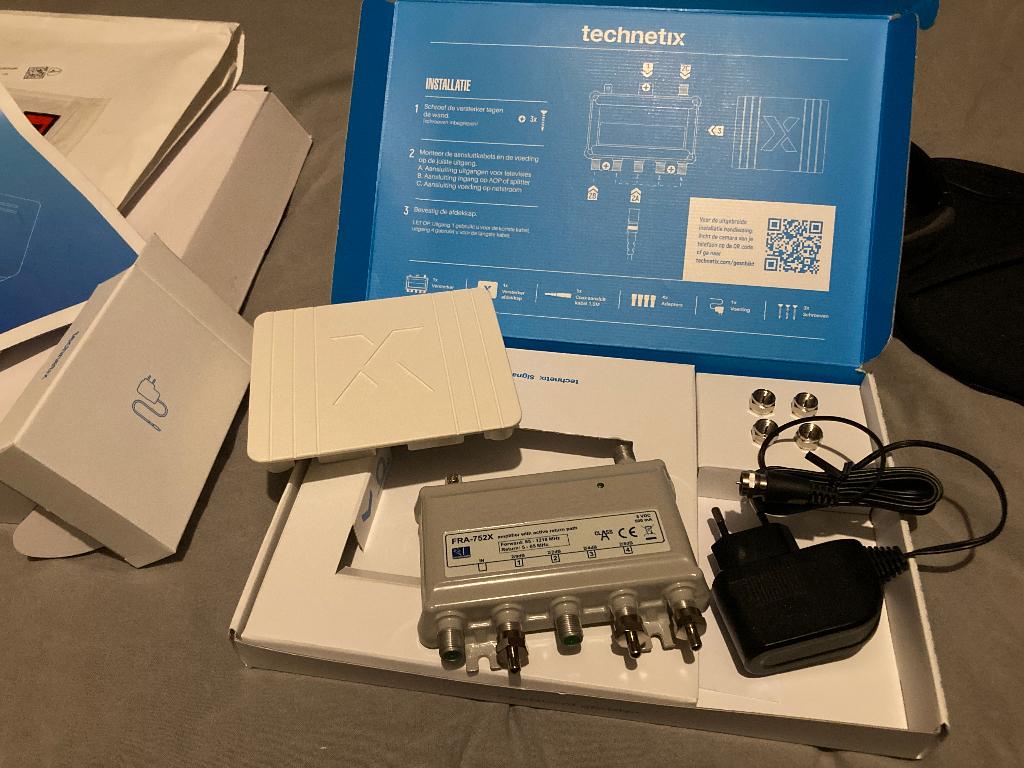 Technetix FRA-752X Signaalversterker Ziggo Coax, Ophalen of Verzenden, Nieuw, Minder dan 2 meter, Coaxiale kabel