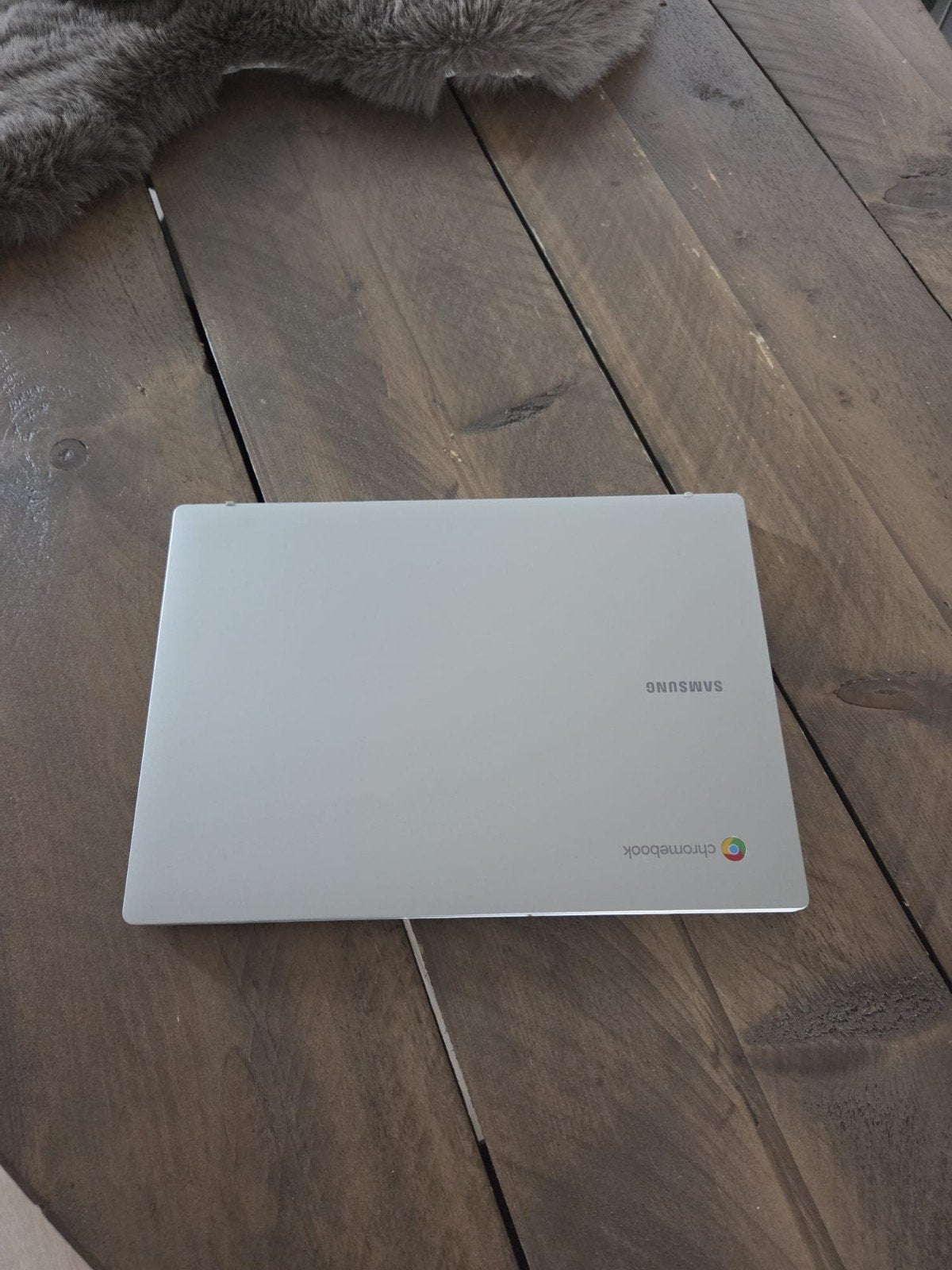 Samsung Galaxy Chromebook Go XE310XDA - Zo goed als nieuw, Computers en Software, Chromebooks, 4 GB of minder, Ophalen of Verzenden