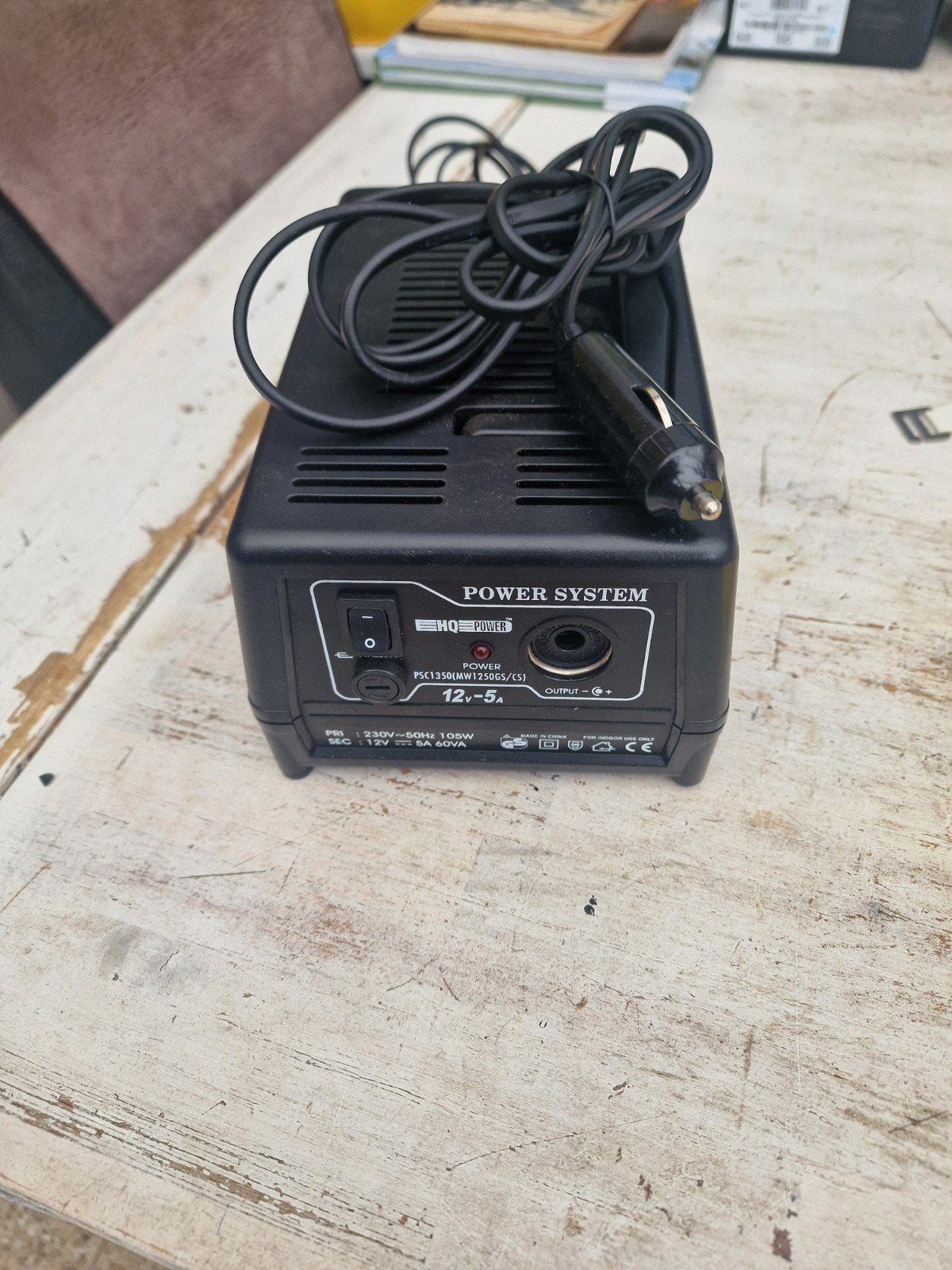 omvormer 220 naar 12 volt, Ophalen of Verzenden