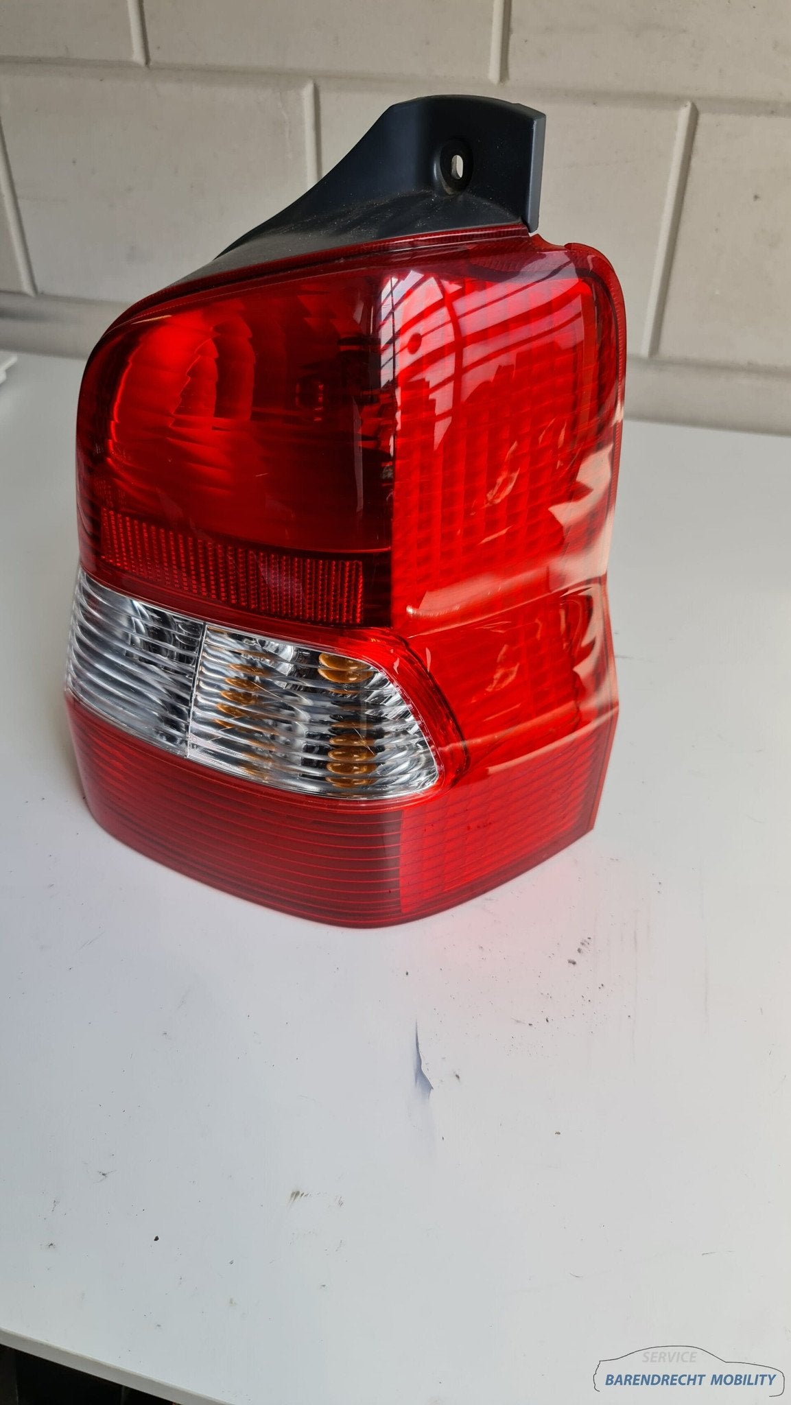 Achterlicht Mazda Demio facelift rechts origineel nette staa, Auto-onderdelen, Verlichting, Gebruikt, Shinchi, Fuchu-Cho 3-1
730-8670  Hiroshima