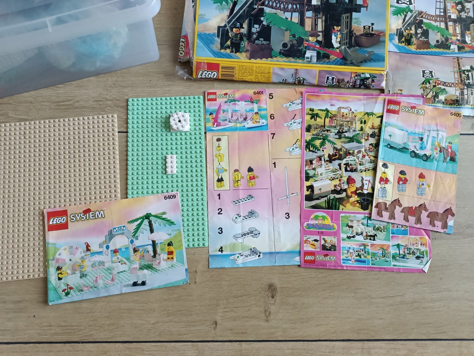 Lego Paradisa 5 sets en Pirateneiland, Ophalen of Verzenden, Gebruikt, Lego