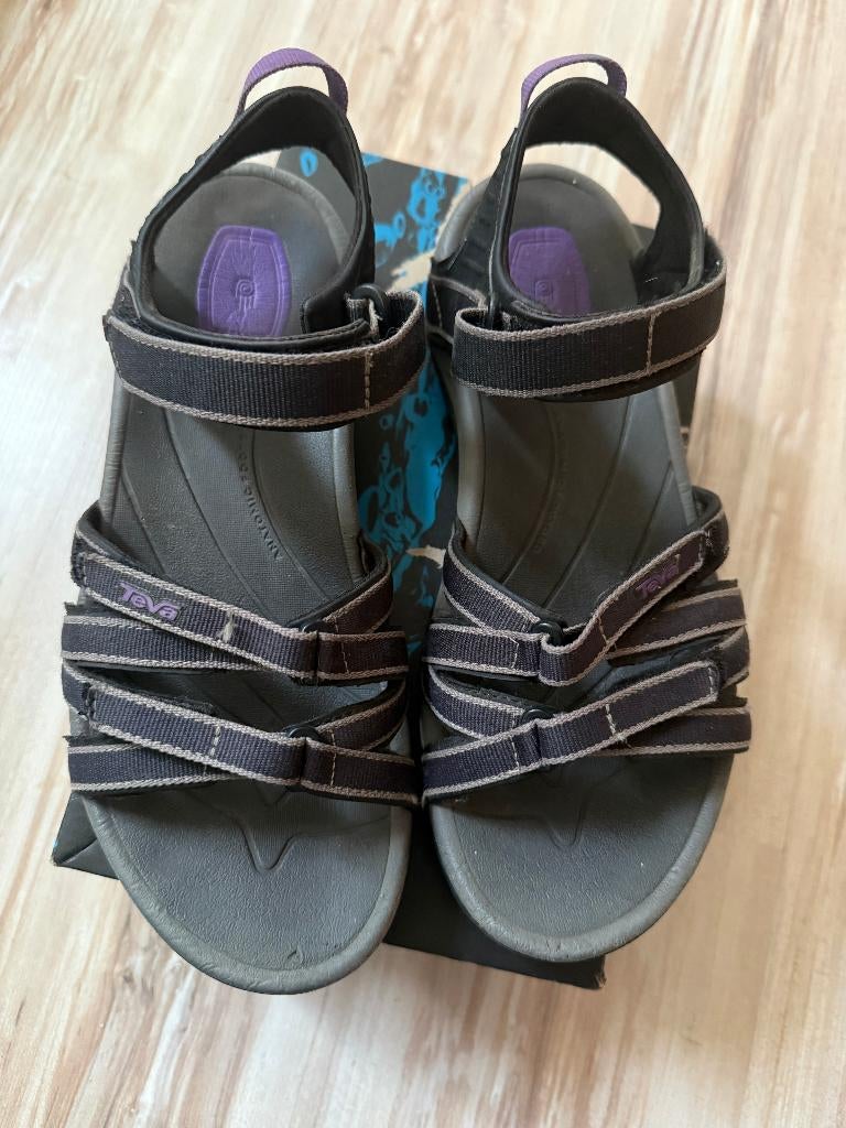 Teva sandalen maat 40, Ophalen of Verzenden, Zo goed als nieuw, Sandalen of Muiltjes