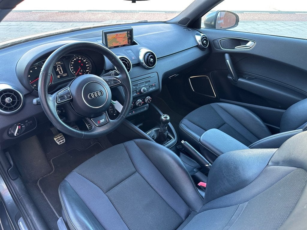 Audi A1 1.4 TFSI Ambition Pro Line Business / Navi / Bose /, Voorwielaandrijving, Euro 5, Met garantie (alle), 4 stoelen