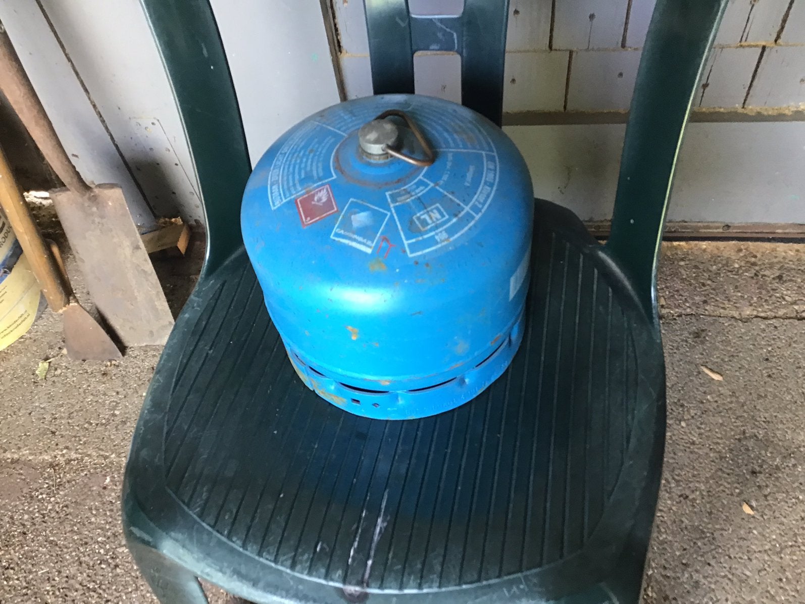 Campinggas, Ophalen, Gebruikt