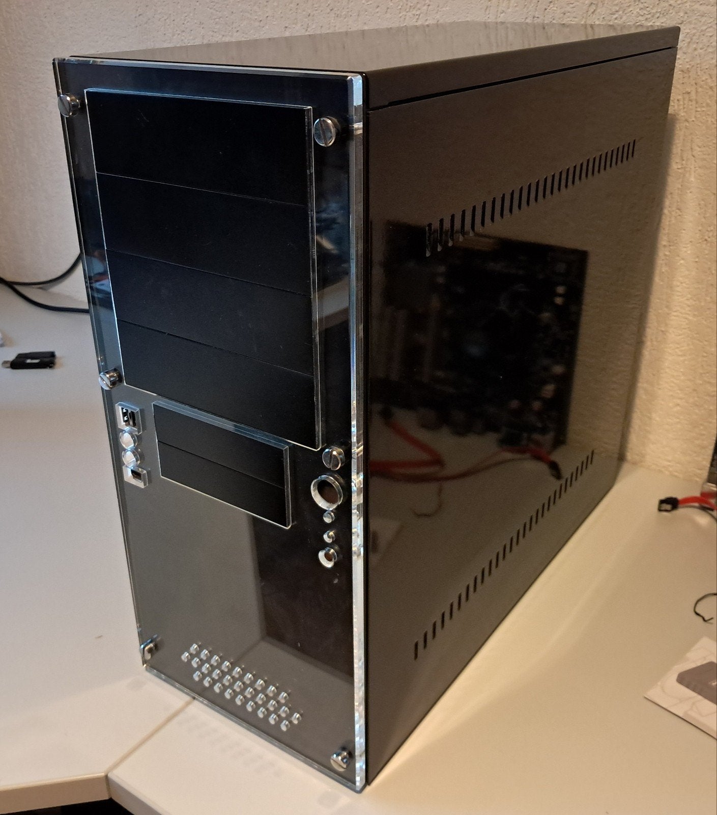 Zeer stevige computerkast van metaal, Ophalen, Gebruikt
