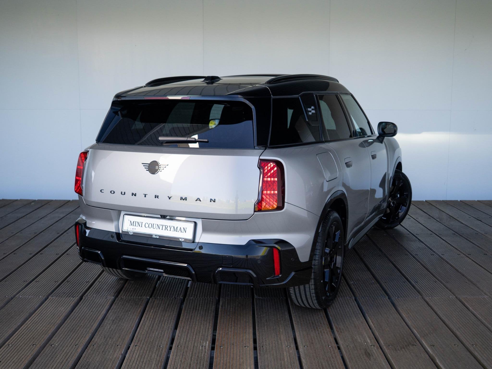 MINI Countryman C | Pakket M + John Cooper Works, Stof, Bedrijf, Nieuw, 3 cilinders