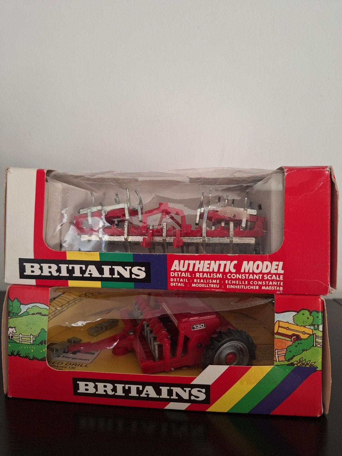 Britains fold-up Cultivator en Zaaimachine (Nieuw), Ophalen of Verzenden, Zo goed als nieuw, Tractor of Landbouw, Britains