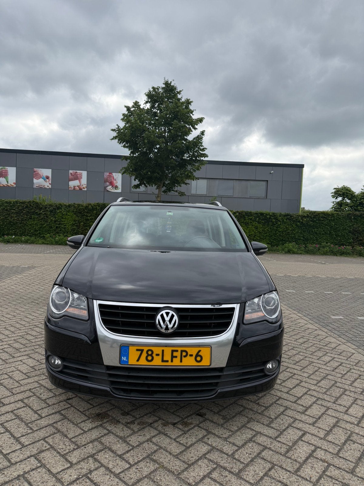 Volkswagen Touran 1.4 TSI 103KW 7P DSG 2010 Zwart, Auto's, 4 cilinders, 7 stoelen, Zwart, Particulier