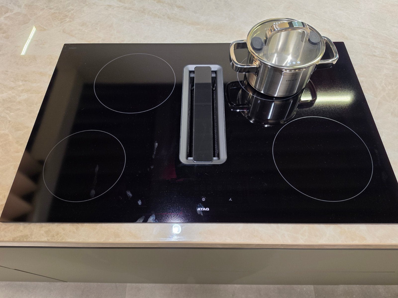 ATAG Inductiekookplaat met afzuiging van 2889,- voor 1450,-, Ophalen, Nieuw, Inbouw, Inductie