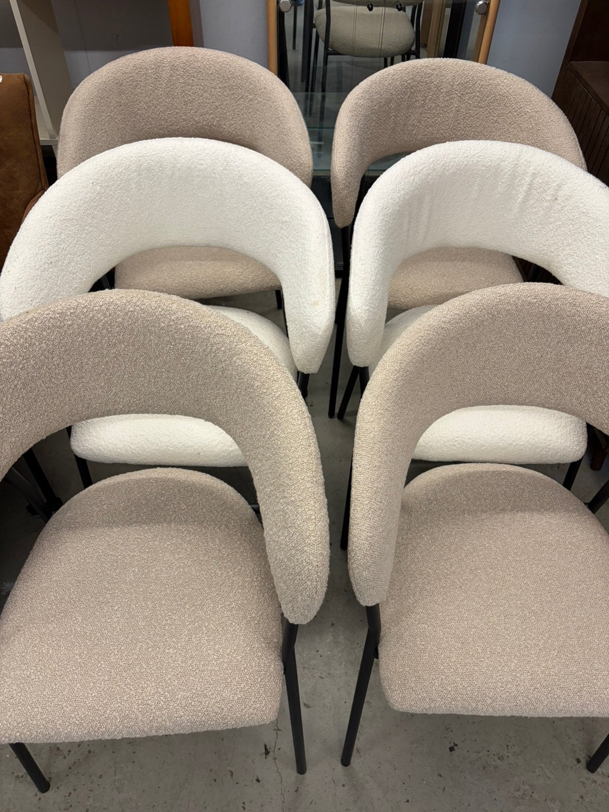 Nieuw - 6 stoffen eetkamerstoelen 2 wit / 4 beige, Ophalen, ., Wit, .