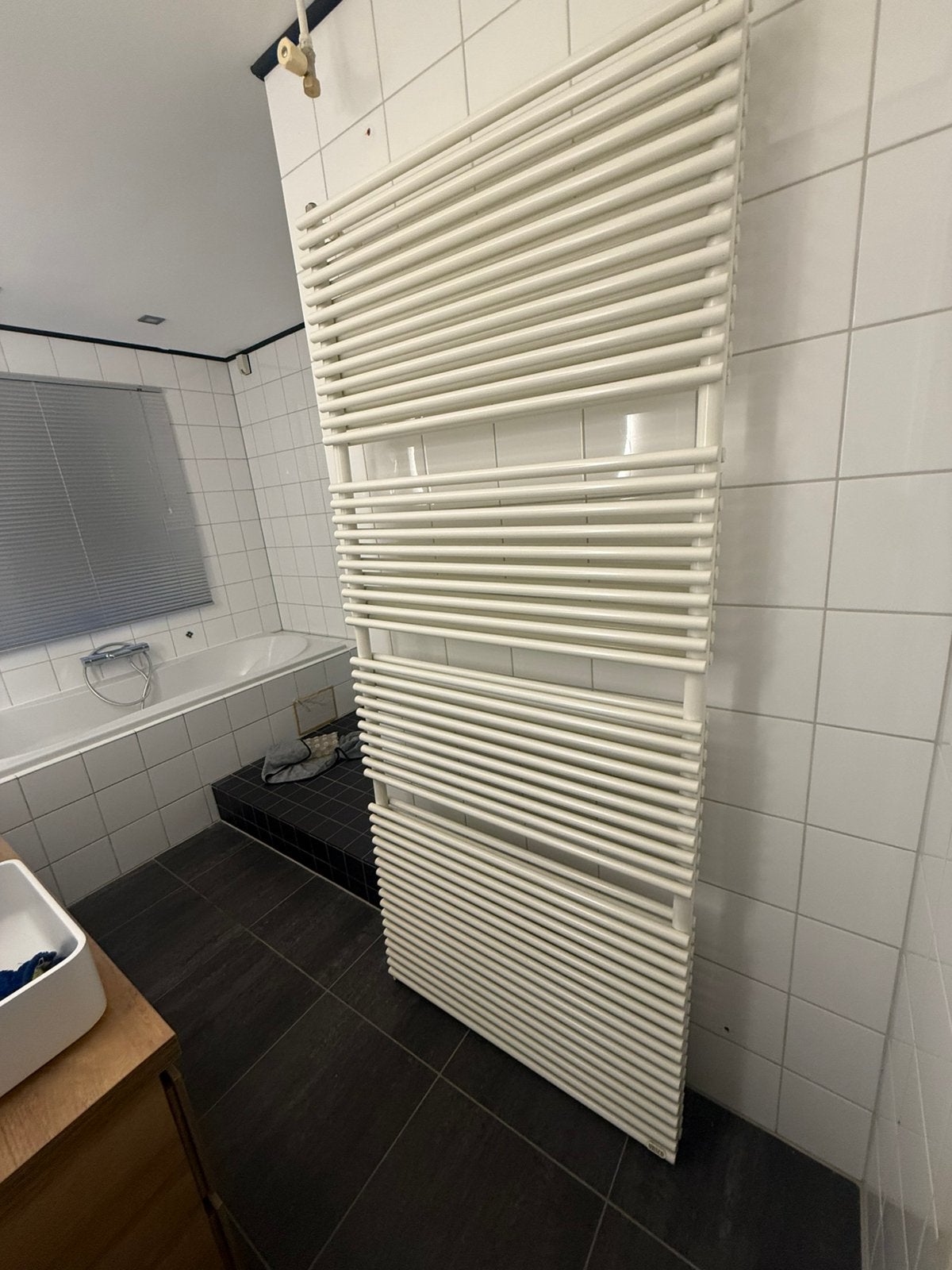 Vasco handdoekradiator 85x200 cm wit, Doe-het-zelf en Verbouw, Ophalen, Gebruikt, 60 tot 150 cm, Radiator