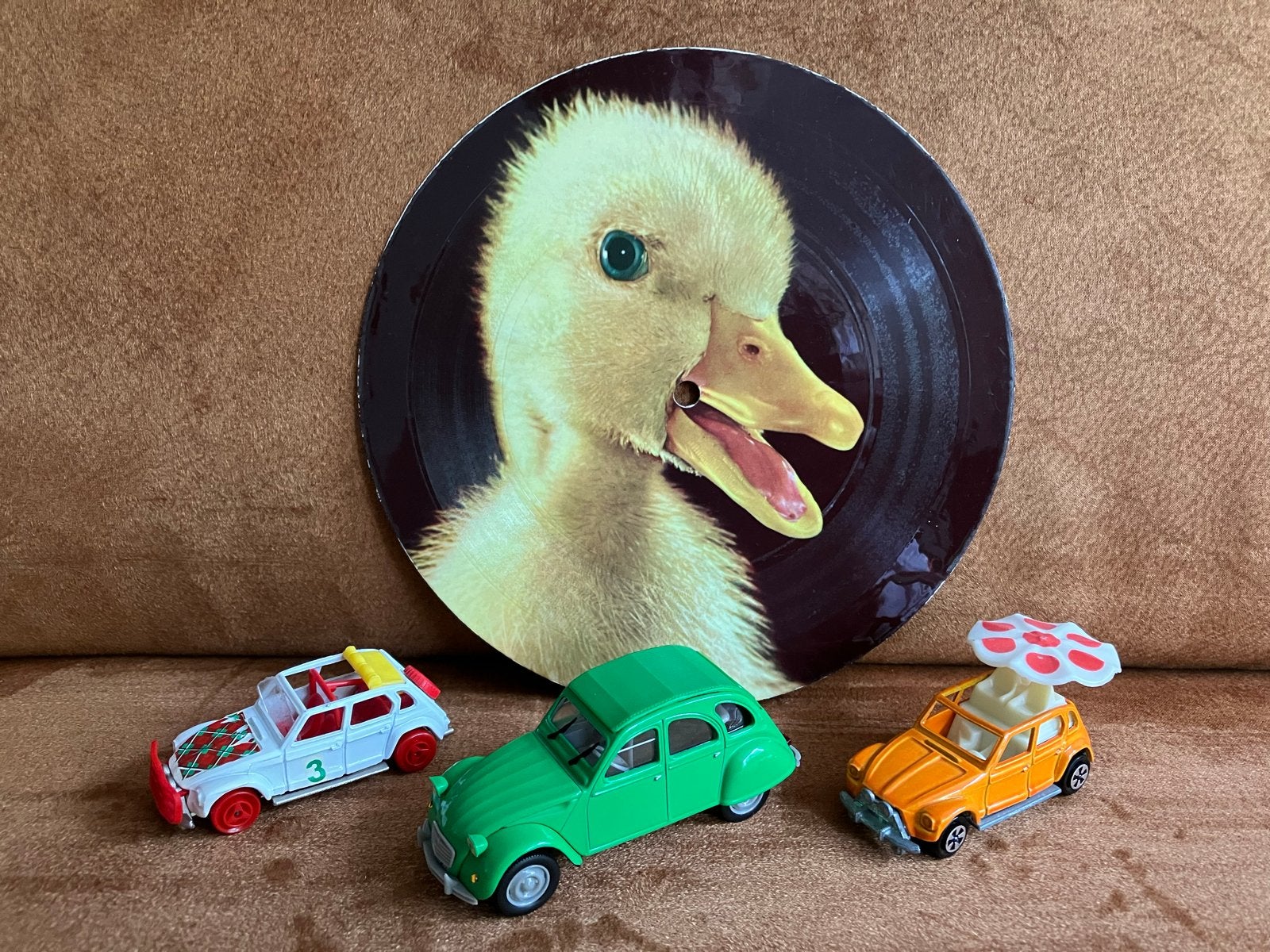 Majorette en Norev 2CV modelauto's met vinyl single, Overige merken, Gebruikt, 1:50 of kleiner, Auto