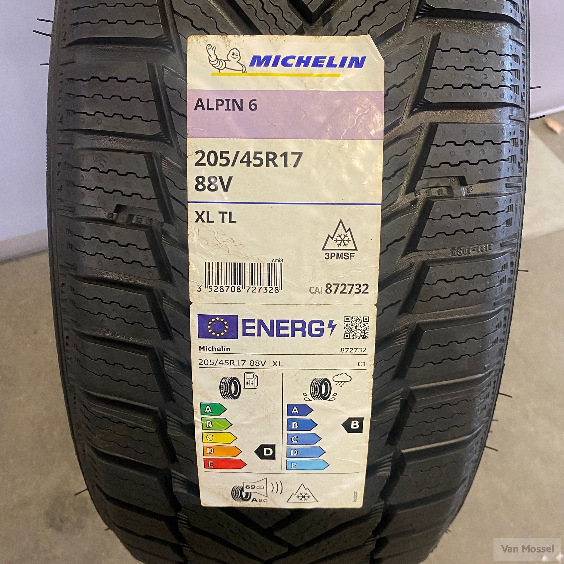 Michelin Alpin 6 205/45/R17 88V, Gebruikt, -, -, 17 inch