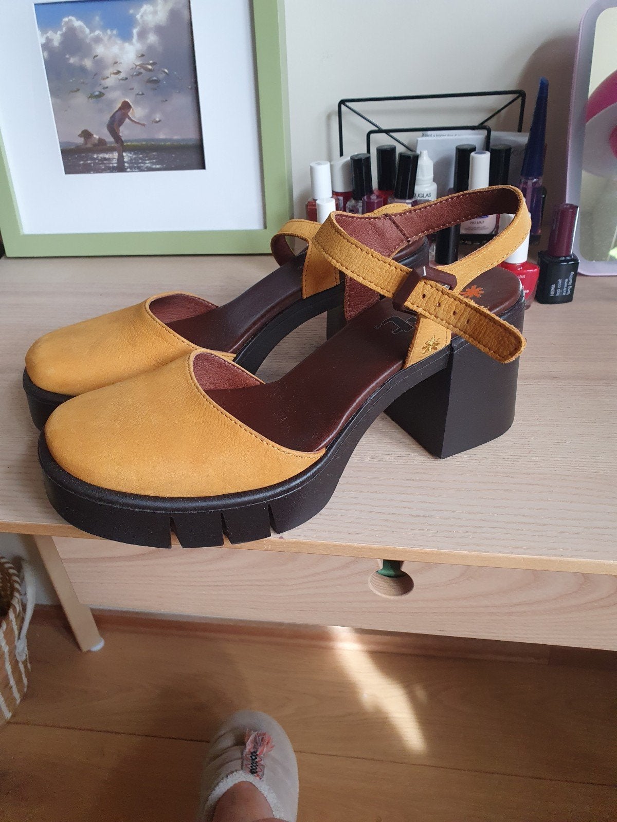 Dames schoenen geel, Ophalen of Verzenden, Zo goed als nieuw
