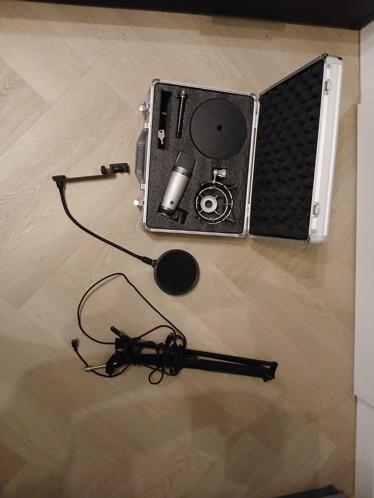 samson microfoon met popfilter en arm, Ophalen, Zo goed als nieuw, Studiomicrofoon