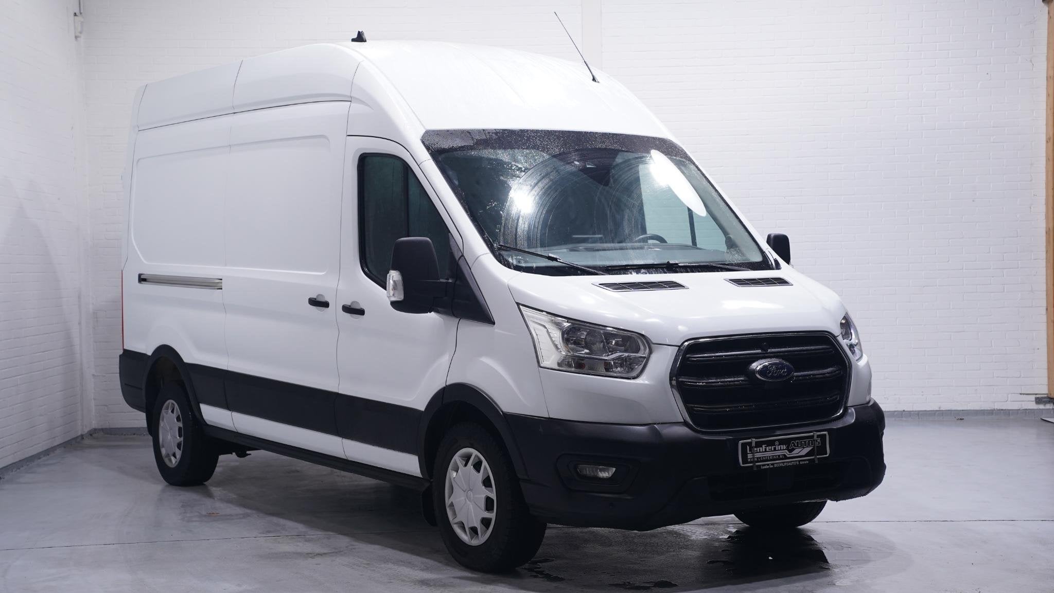Ford Transit 2.0 TDCi 130 pk L3H3 Navi Camera, Side Assist,, Auto's, Voorwielaandrijving, Gebruikt, 2500 kg, Wit