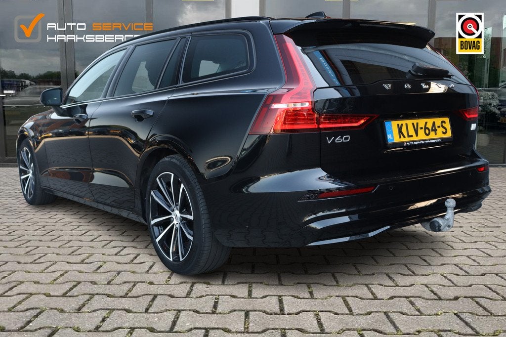 Volvo V60 2.0 T6 Plug-in hybrid AWD R-Design | Trekhaak | Me, Automaat, Gebruikt, 4 cilinders, Zwart