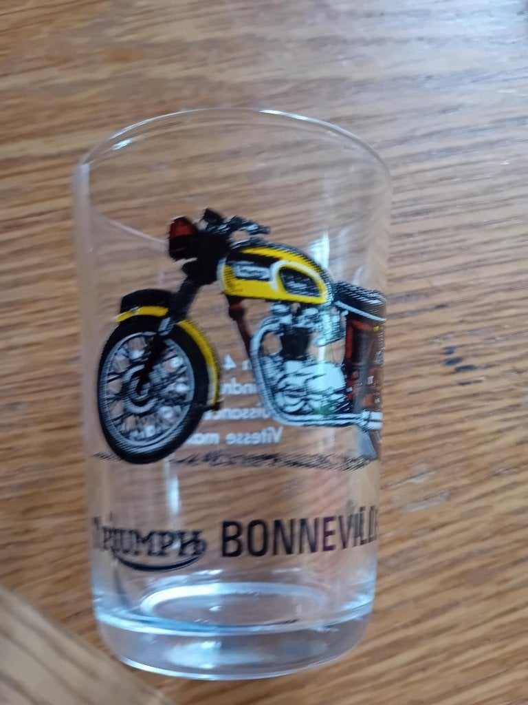 Triumph Bonneville T 120 motor glas 8,5cm, Ophalen of Verzenden, Zo goed als nieuw, Bierglas