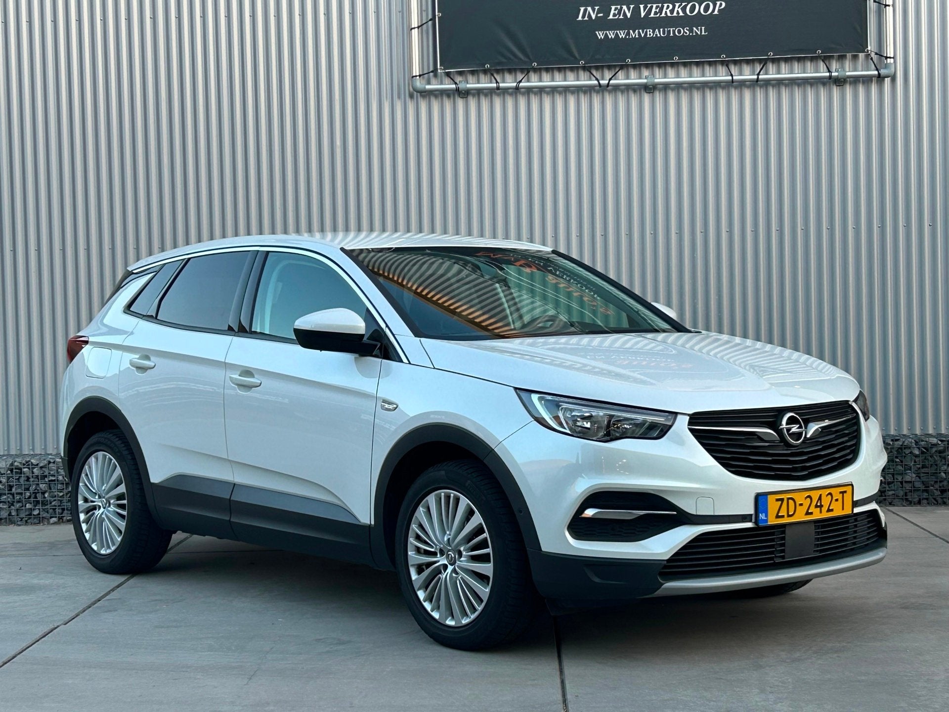 Opel Grandland X 1.2 Turbo Business Executive automaat, Navi, Auto's, Gebruikt, Euro 6, 1199 cc, Leder en Stof