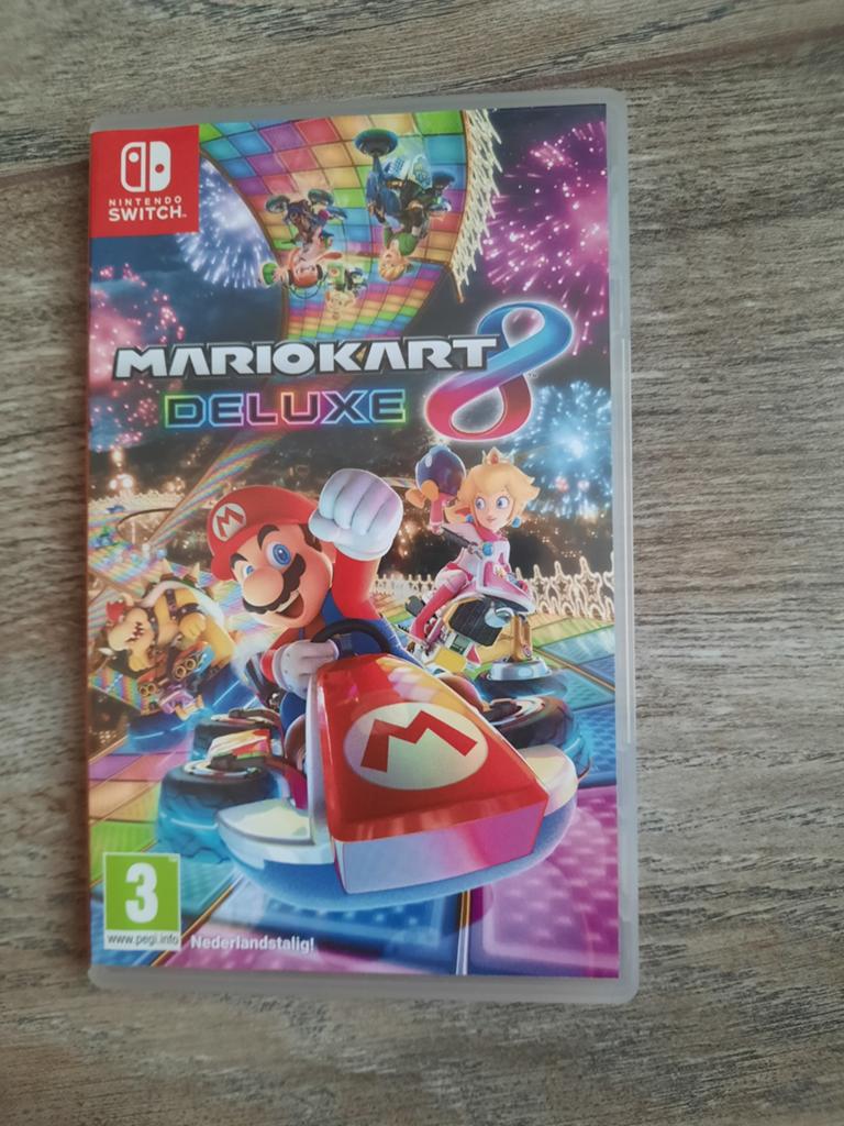 Mario Kart 8 Deluxe - Nintendo Switch Spel, Spelcomputers en Games, Ophalen of Verzenden