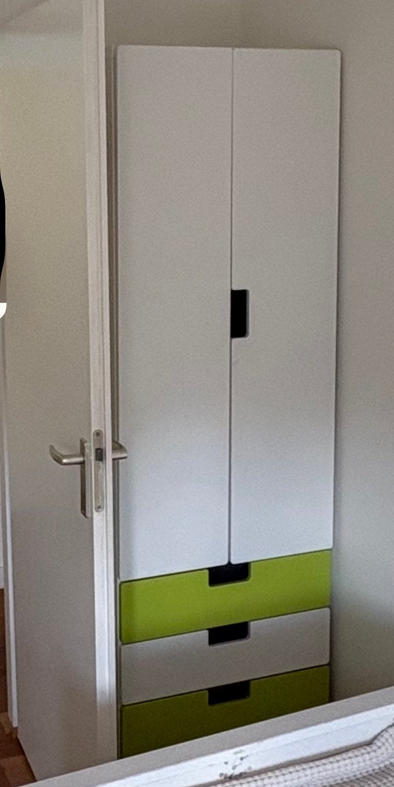 Kinderkamer - bed, Kledingkasten en bureau, Ophalen, 50 tot 100 cm, Zo goed als nieuw, Minder dan 100 cm