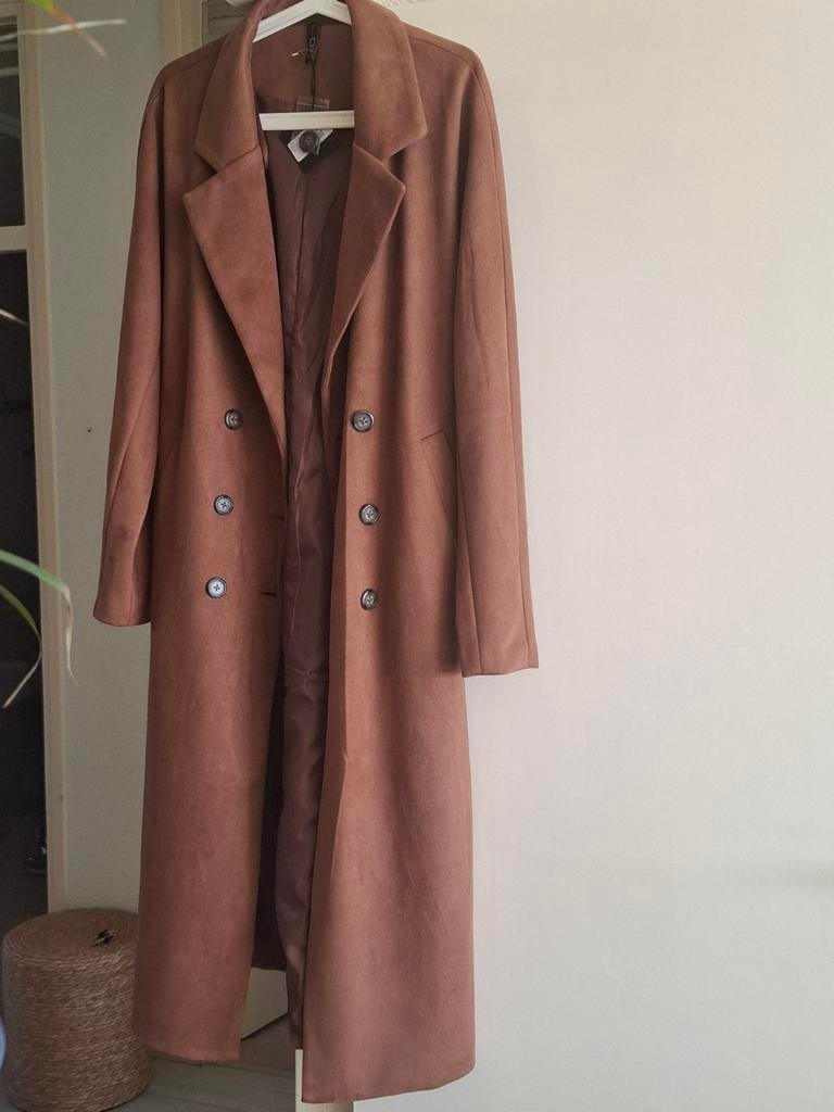 Lange bruine suède look jas - Nieuw met kaartje, Kleding | Dames, Bruin, Ned, Nieuw, Ophalen of Verzenden