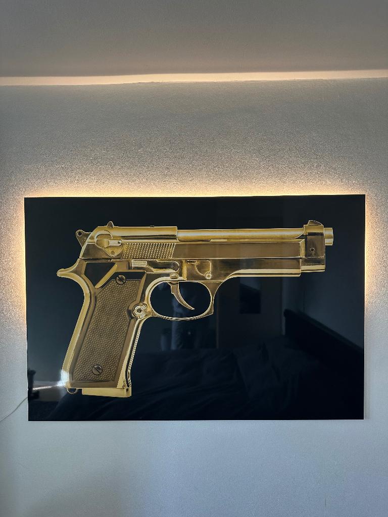 Design wandpaneel: gouden pistool - modern/industrieel, Ophalen, Zwart, 100 cm, Composieten