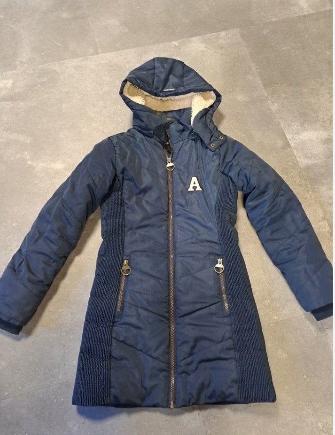 dikke jas,winterjas meisje,meisjes winterjas,jas 134, Kinderen en Baby's, Ophalen of Verzenden, Gebruikt, Meisje, Jas