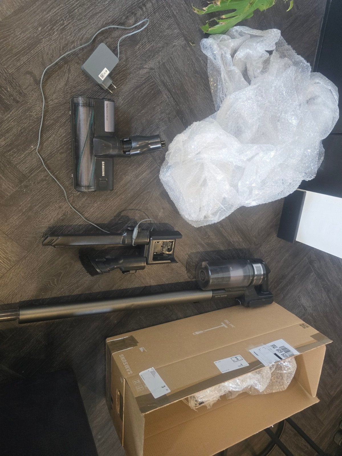 Samsung Steelstofzuiger met accessoires en oplader, Witgoed en Apparatuur, Stofzuigers, Ophalen of Verzenden, Zo goed als nieuw