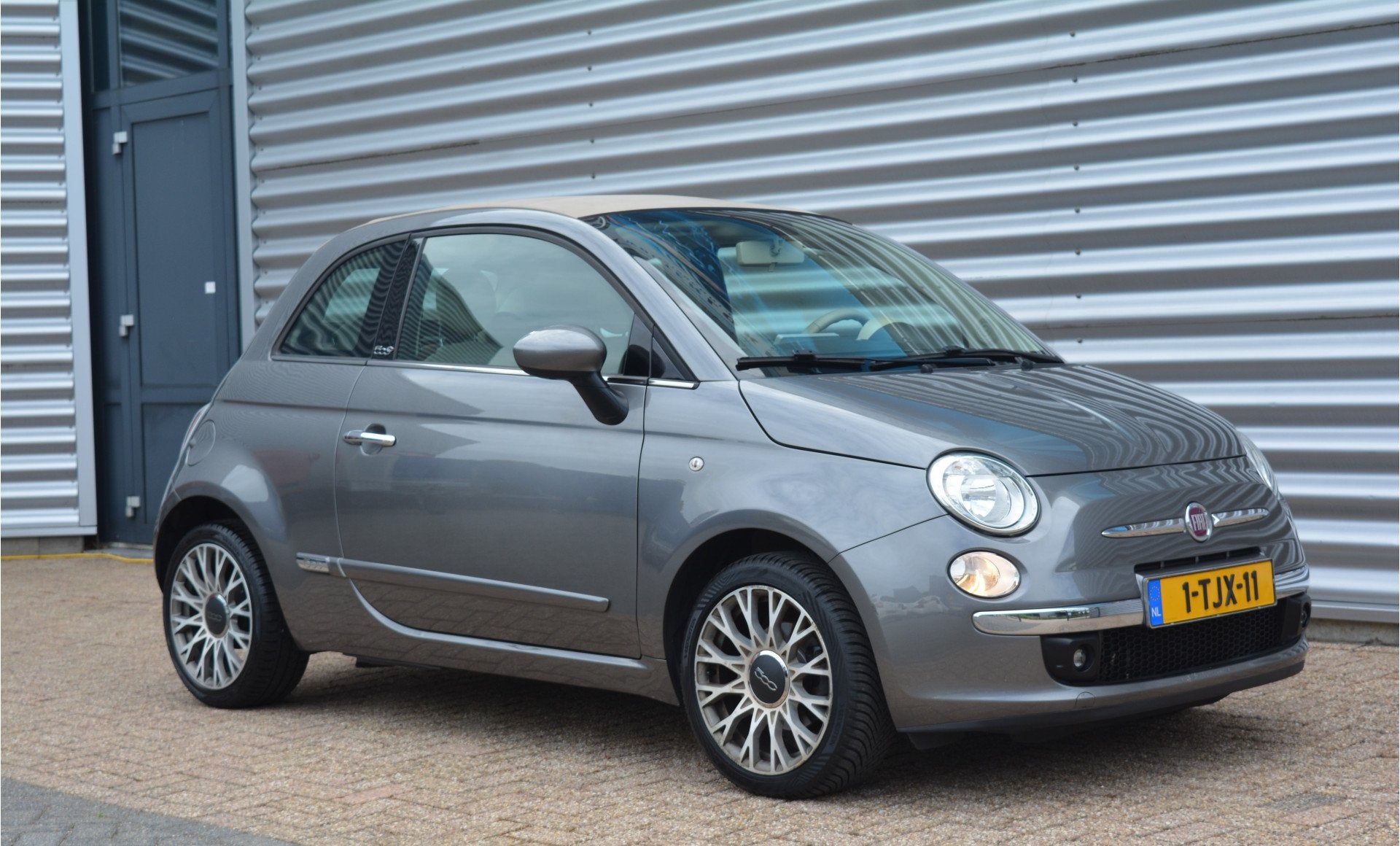 Fiat 500C 0.9 TwinAir Lounge Cabrio/Carplay/Leder/OrgNL, 86 pk, Gebruikt, Cabriolet, Handgeschakeld