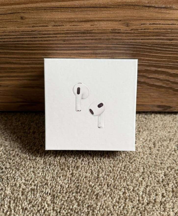 AirPods 3 met MagSafe Charging Case Nieuw & Fabrieksgeseald, Telecommunicatie, Mobiele telefoons | Oordopjes, Bluetooth, In gehoorgang (in-ear)