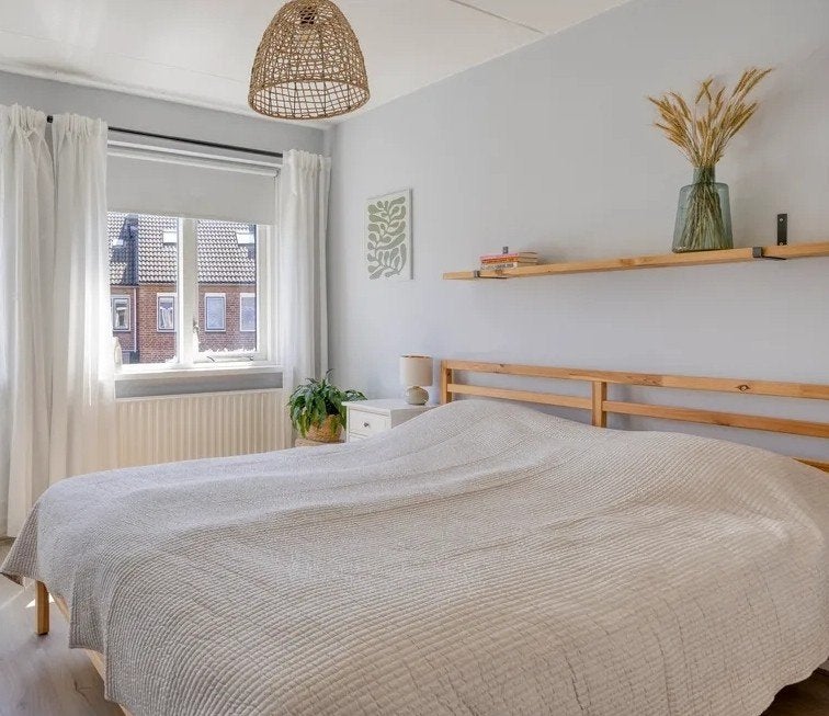 Ikea Tarva houten bedframe 160x200 met lattenbodems, Ophalen, Tweepersoons, Zo goed als nieuw, 200 cm