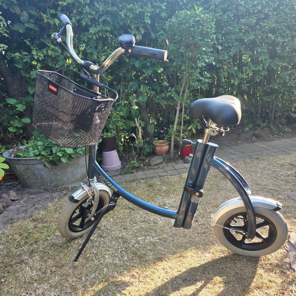 Van raam loopfiets, Ophalen, Zo goed als nieuw