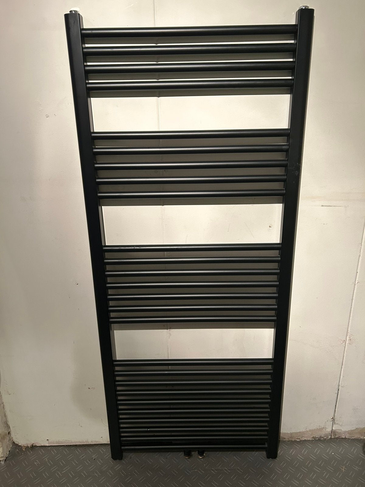 Zwart radiator set, Ophalen, 500 tot 800 watt, Radiator, Minder dan 60 cm