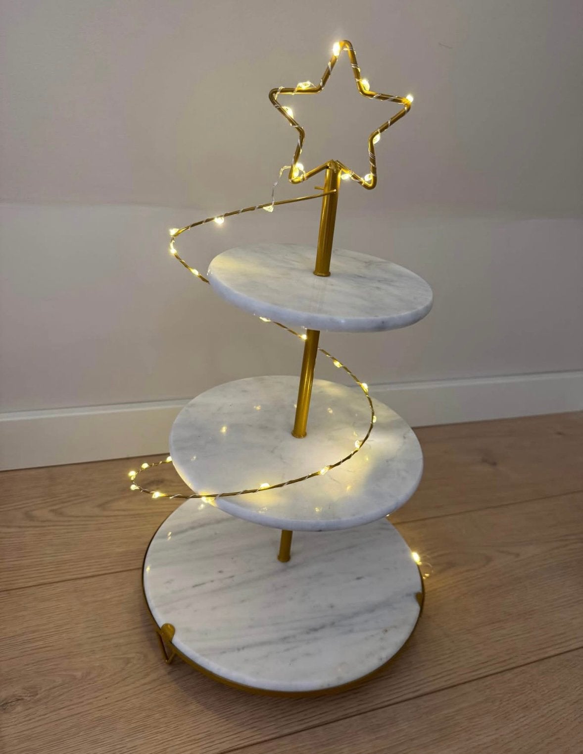 Etagere marmer goud met lampjes nieuw! Ongebruikt, Ophalen, Zo goed als nieuw