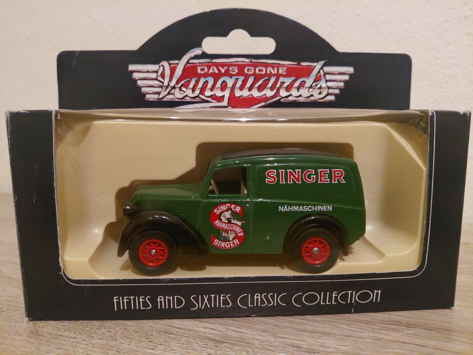 "Singer naaimachines' 1950 Morris Z Van, Overige merken, 1:50 of kleiner, Auto, Verzenden
